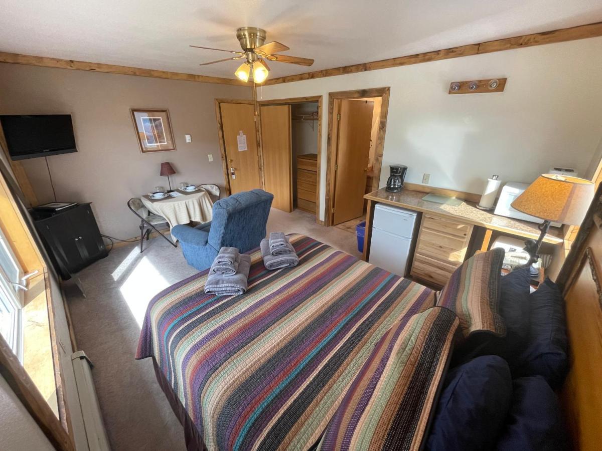 Denali Lakeview Inn Хілі Екстер'єр фото
